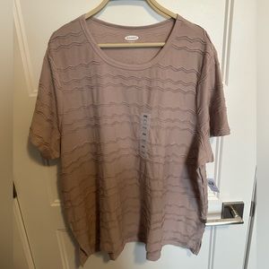 SALE 3/$15 Short Sleeve Tee with zig zag design XXL